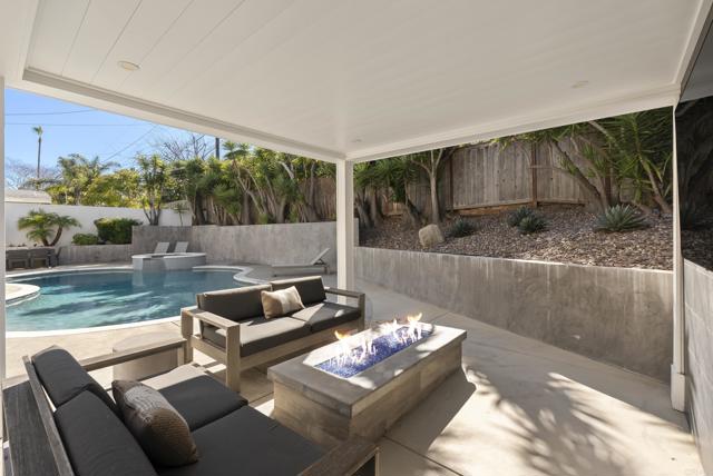 Detail Gallery Image 34 of 35 For 419 Parkwood Ln, Encinitas,  CA 92024 - 4 Beds | 3/1 Baths