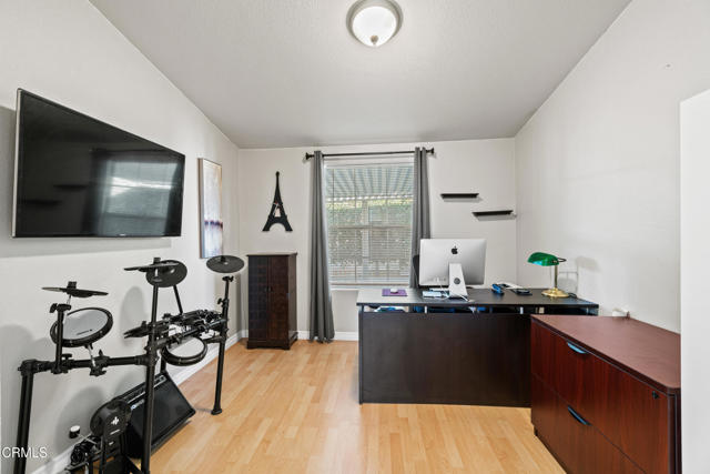 Detail Gallery Image 22 of 40 For 24 via Rosal #24,  Camarillo,  CA 93012 - 2 Beds | 2 Baths