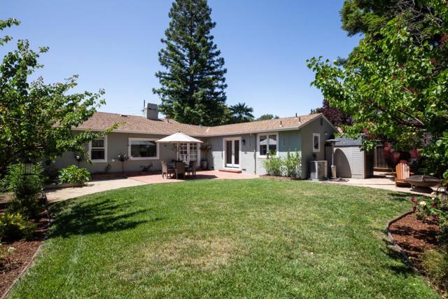481 San Luis Avenue, Los Altos CA: https://media.crmls.org/mediaz/aecd6fd9-c36c-4625-a145-418adda0d3b5.jpg