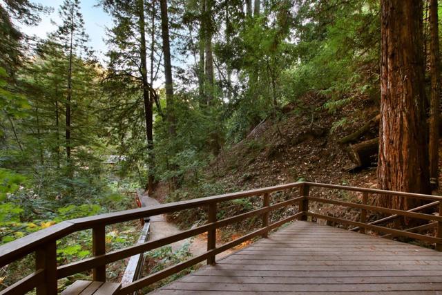 16770 Redwood Lodge Road, Los Gatos CA: https://media.crmls.org/mediaz/aece5cb6-a76f-4005-97e1-40c7bd5ca165.jpg