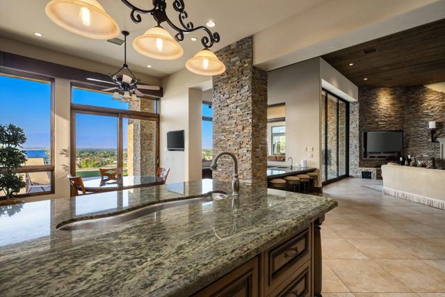 9 Nebulae Way, Rancho Mirage CA: https://media.crmls.org/mediaz/aece8a21-55c6-43ee-bb2d-5439c5f603cb.jpg