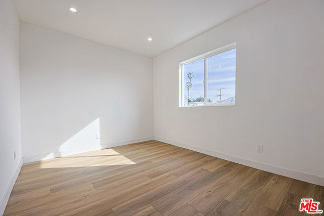 954 N Kingsley Drive, Los Angeles CA: https://media.crmls.org/mediaz/aeceb037-21b2-454a-872a-68013cc48ef7.jpg