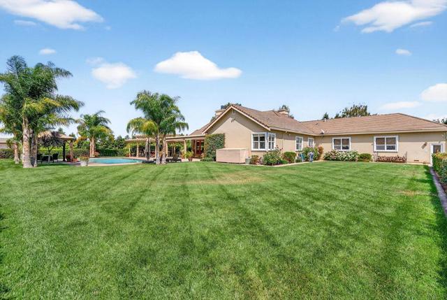 12315 Harding Avenue, San Martin CA: https://media.crmls.org/mediaz/aecf13a5-d5ad-4c23-8a19-c3735decd266.jpg