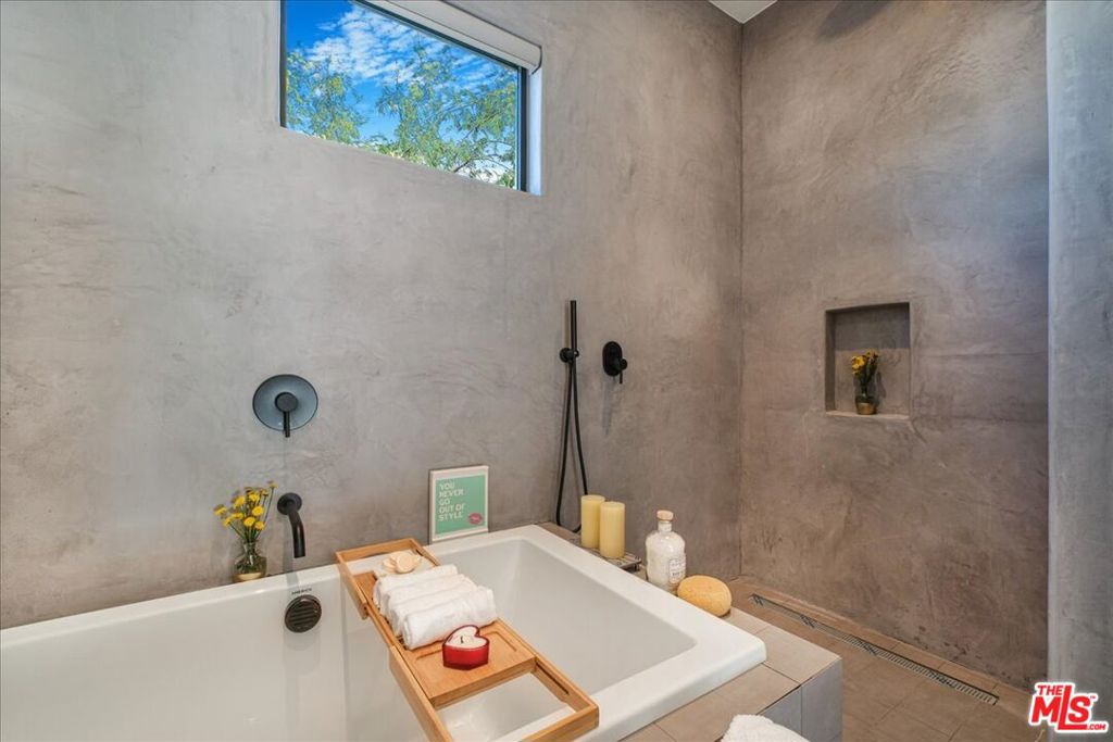 MLS #25627735 image #23