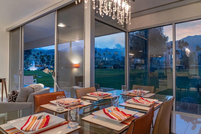 26 Lakeview Circle, Palm Springs CA: https://media.crmls.org/mediaz/aecf82bb-2d94-4126-b735-a556e93bcf2d.jpg