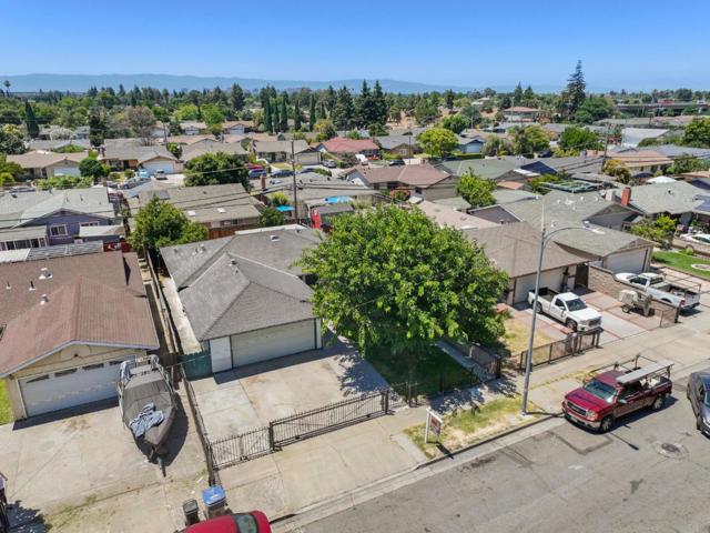 769 Peter Pan Avenue, San Jose CA: https://media.crmls.org/mediaz/aecf9a4a-c5d4-497d-b0ef-08d7e9178246.jpg