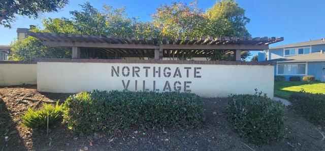 1807 Cherokee Drive, Salinas CA: https://media.crmls.org/mediaz/aecfb8c8-59af-4f5d-a20d-2a50cbcdf647.jpg