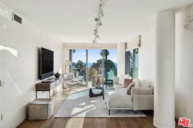 1755 Ocean Avenue, Santa Monica CA: https://media.crmls.org/mediaz/aed078cf-36b2-482f-90e1-c25b54b2414a.jpg