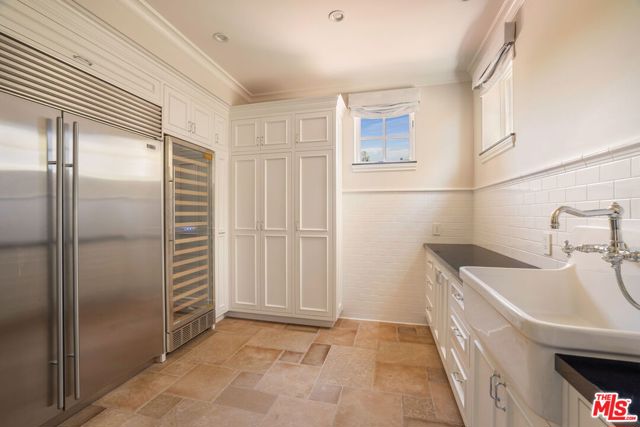 5 Bed Home for Sale in Los Angeles, California