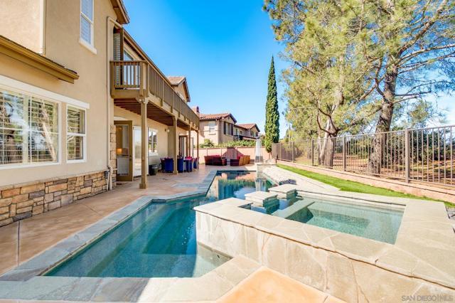 571 Lynwood Dr, Encinitas CA: https://media.crmls.org/mediaz/aed0c10e-2988-4cc5-91b4-7317f5753a20.jpg