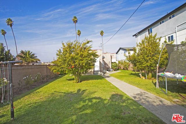 820 W 80th Street, Los Angeles CA: https://media.crmls.org/mediaz/aed271fc-f036-4764-8702-39e92082936a.jpg