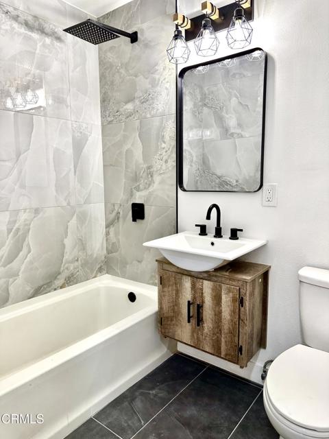 5063 Cypress Lane, Ventura CA: https://media.crmls.org/mediaz/aed2c41b-b088-40db-b551-4b014b2370b9.jpg