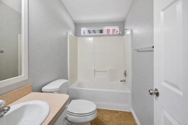 Detail Gallery Image 13 of 26 For 12824 Granada Drive #322,  Poway,  CA 92064 - 3 Beds | 2 Baths