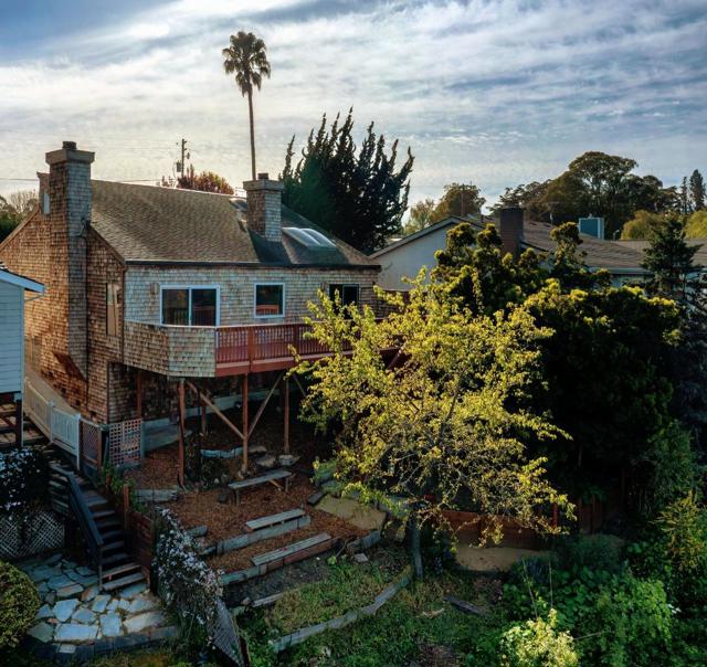 120 Alamo Avenue, Santa Cruz CA: https://media.crmls.org/mediaz/aed3cf60-5d08-4a71-a9b3-8d8ffc2d73a0.jpg
