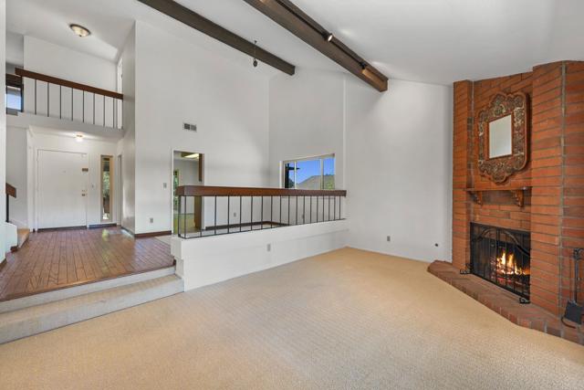 9574 Paseo Montril, San Diego CA: https://media.crmls.org/mediaz/aed3f53a-e23c-4caa-bd60-4f78a5af4c6e.jpg