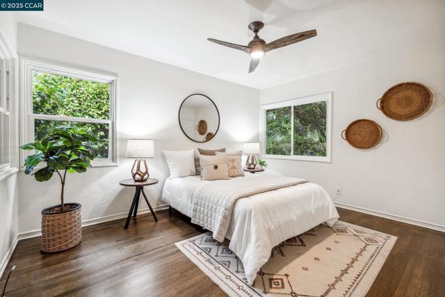 5810 Estates Dr, Oakland CA: https://media.crmls.org/mediaz/aed59aa3-f484-4fdc-b917-311df5744028.jpg