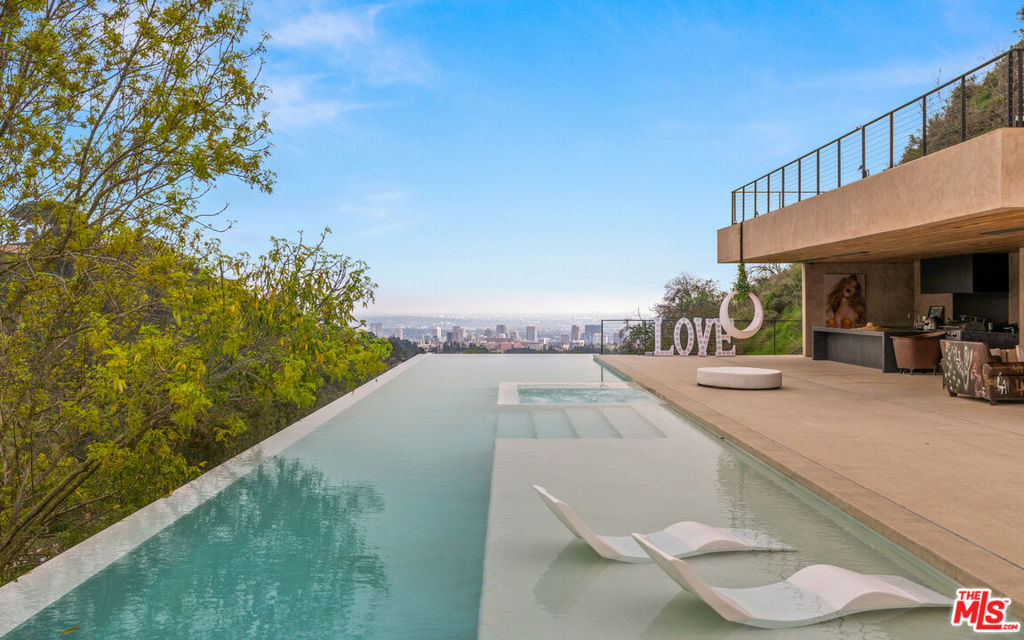 Picture of Los Angeles, CA 90049