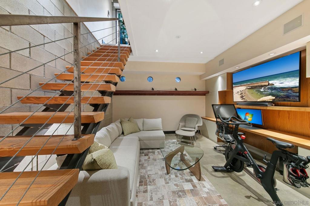 3033 India St. - photo 5