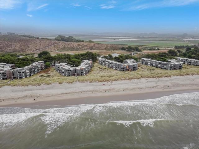 101 Shell Drive, Watsonville CA: https://media.crmls.org/mediaz/aed6f678-b018-48ed-8764-4aec767a9b0f.jpg