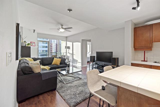 1240 India St, San Diego CA: https://media.crmls.org/mediaz/aed753d6-cc00-4ea6-8f6c-83d7c9ea939d.jpg