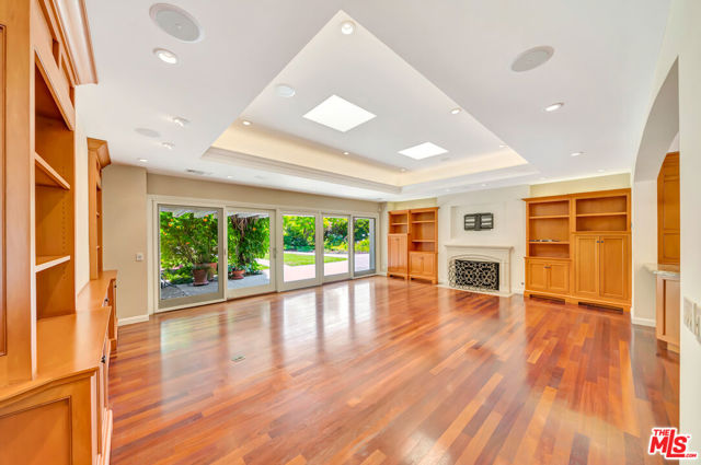 1100 Rodeo Road, Arcadia CA: https://media.crmls.org/mediaz/aed7608f-1022-4ad5-abc3-12d7feb3b560.jpg