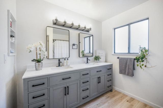 1711 Mantelli Drive, Gilroy CA: https://media.crmls.org/mediaz/aed7728c-6da8-4ace-a0d0-50af1cfa2385.jpg
