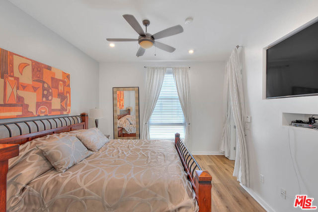 13020 Pacific, Playa Vista CA: https://media.crmls.org/mediaz/aed7a2ae-9776-433c-a210-82cee080c38b.jpg