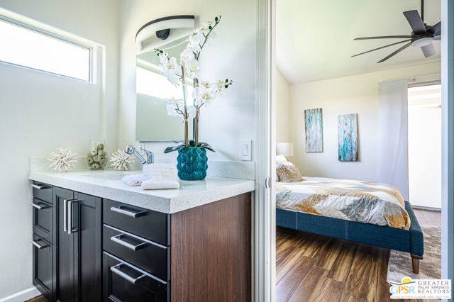 3770 Torito Circle, Palm Springs CA: https://media.crmls.org/mediaz/aed7acc4-ce75-456b-945a-8353e4c2637e.jpg