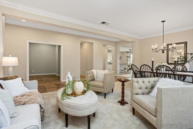 914 Lantana Ct, San Marcos CA: https://media.crmls.org/mediaz/aed87a40-9ff4-47c0-98cf-04d4f17cf7fe.jpg