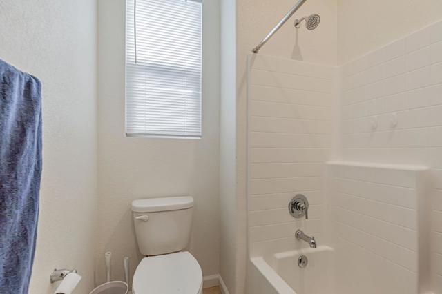 500 Duran Drive, Hollister CA: https://media.crmls.org/mediaz/aed8ccd5-3704-456c-b3e5-4f79f4a66e9e.jpg