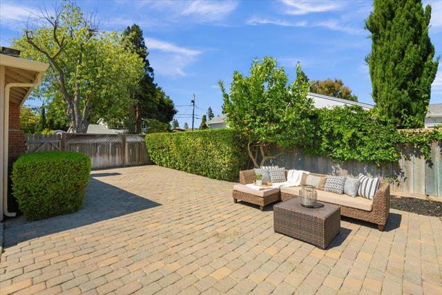 543 Crawford Drive, Sunnyvale CA: https://media.crmls.org/mediaz/aed9013f-04b3-494e-b50e-a84a85cb7628.jpg