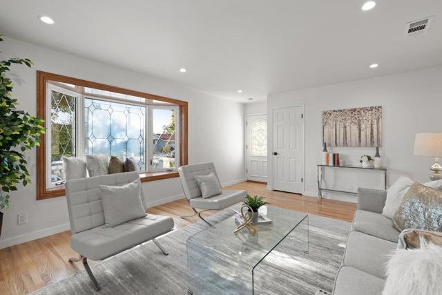 788 Mayten Tree Court, Sunnyvale CA: https://media.crmls.org/mediaz/aeda39b7-62aa-48b3-8569-7bebf969e2ba.jpg