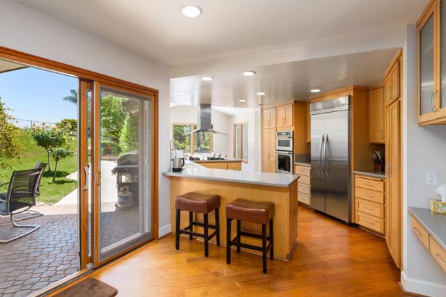 341 Pico De La Loma, Escondido CA: https://media.crmls.org/mediaz/aedb3f5c-4bf1-4299-9bd9-defc2588fc19.jpg