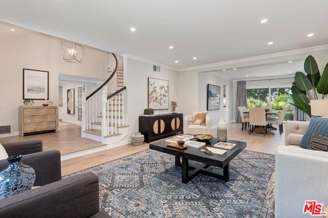 2968 Nicada Drive, Los Angeles CA: https://media.crmls.org/mediaz/aedbd9e4-479b-45dd-ba98-0639475072b0.jpg