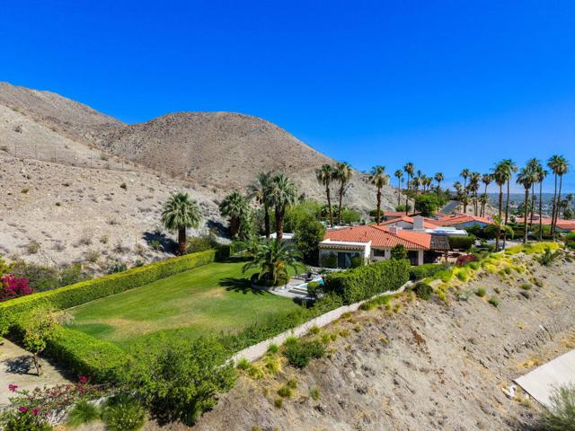 40480 Via Entrada, Rancho Mirage CA: https://media.crmls.org/mediaz/aedc28f6-d9e2-478f-93f8-8351c4194826.jpg