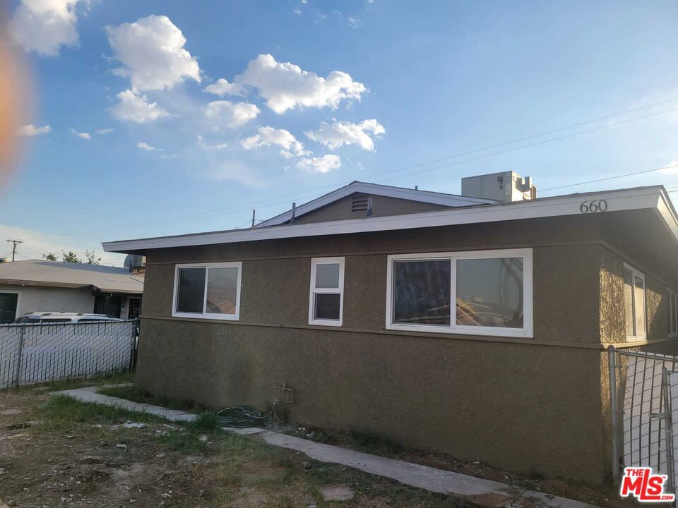 660 Elm Drive, Barstow, CA 92311