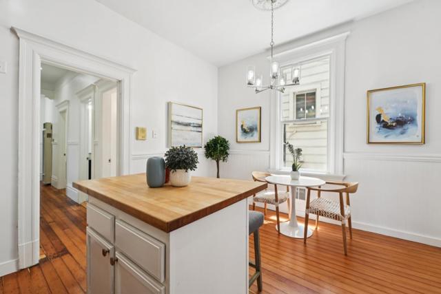 1212 Alabama Street, San Francisco CA: https://media.crmls.org/mediaz/aedcfb2f-d579-4727-9c09-8ab4531b7419.jpg