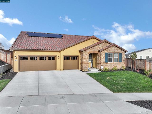 5420 Promontory Way, Antioch CA: https://media.crmls.org/mediaz/aedd2995-8f61-4e9a-8c8b-6be36e5a2c2c.jpg
