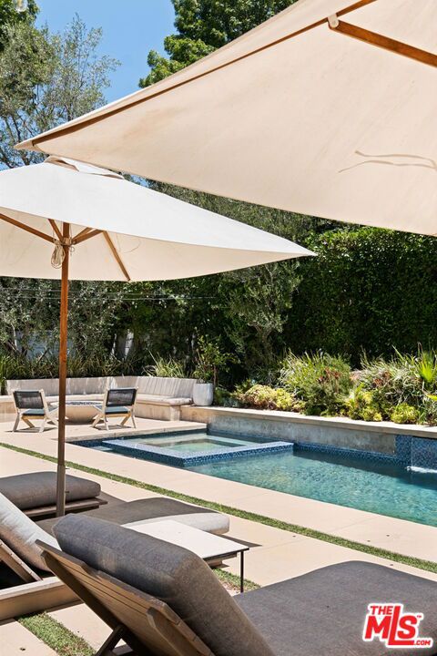 3366 Mandeville Canyon Road, Los Angeles CA: https://media.crmls.org/mediaz/aede16eb-e3d8-4a9a-a56d-7a827239329f.jpg