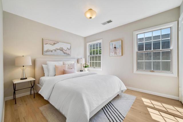 1518 Arguello Street, Redwood City CA: https://media.crmls.org/mediaz/aede41a4-6e17-410d-9295-d92f40c10bb3.jpg