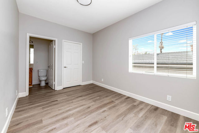 14735 Friar Street, Van Nuys CA: https://media.crmls.org/mediaz/aede47db-2606-4428-8202-93cb58258b6e.jpg