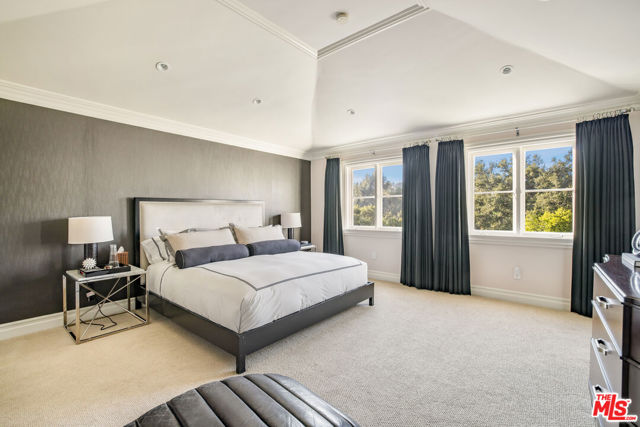 Drew Fenton | 10847 Bellagio Road Los Angeles CA | MLS: 7449719 Drew Fenton | 10847 Bellagio Road Los Angeles CA | MLS: 7449719