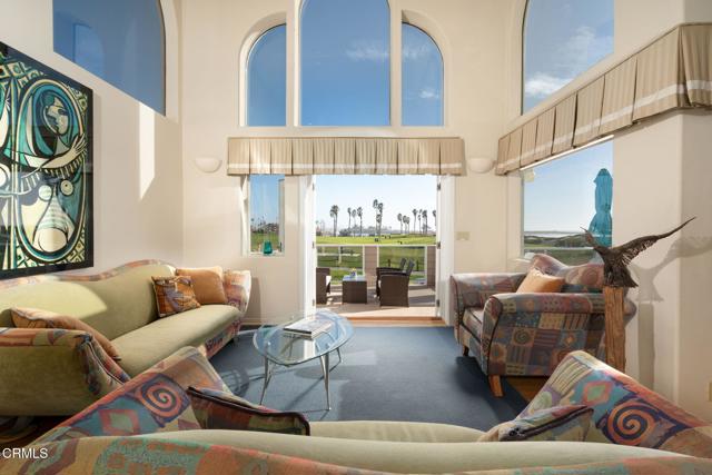 1401 GREENOCK Lane, Ventura CA: https://media.crmls.org/mediaz/aedf593a-b5d2-44fa-bc5f-66d5126d11dd.jpg