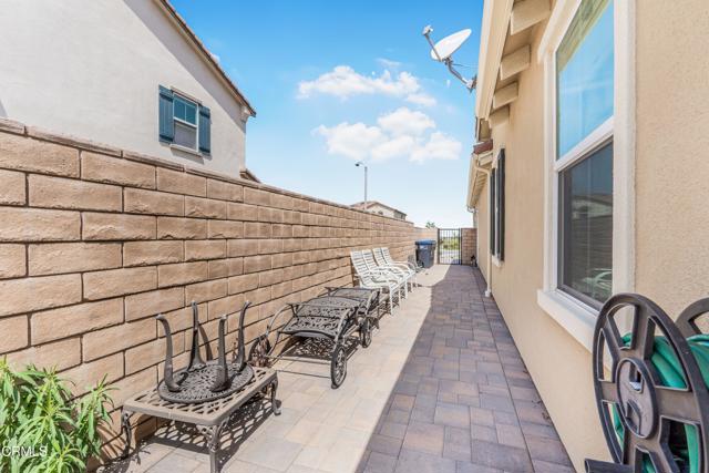 566 Purple Sage Lane, Simi Valley CA: https://media.crmls.org/mediaz/aedfafd6-9ad1-43be-9460-60d3f1e24297.jpg