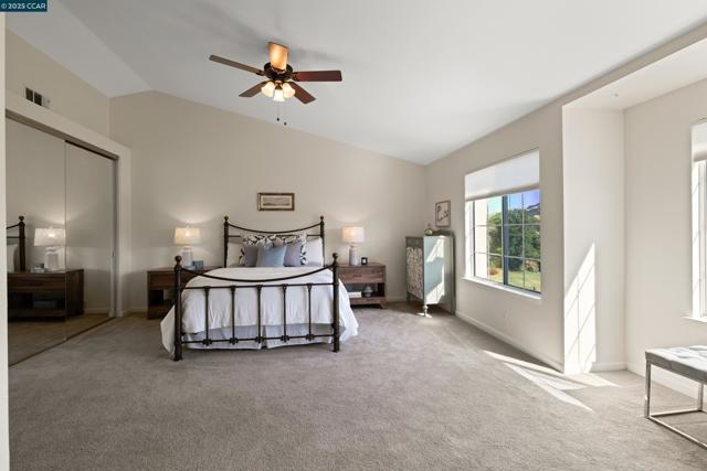 315 Glasgow Circle, Danville CA: https://media.crmls.org/mediaz/aedfbc6b-6b33-4d8e-a8d4-9fb5d4044b54.jpg