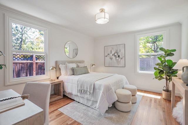 916 Peggy Lane, Menlo Park CA: https://media.crmls.org/mediaz/aee2622e-f1f3-4108-b726-83134a7c4ede.jpg
