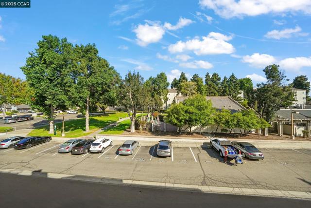 Image 20 of 25 For 25930 Kay Ave  201