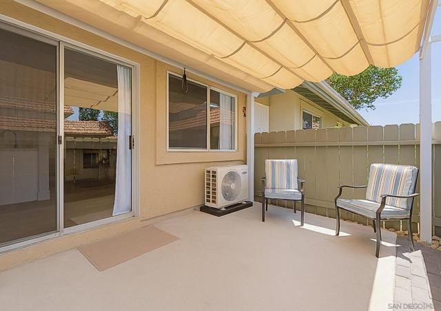 1634 Grandon Ave, San Marcos CA: https://media.crmls.org/mediaz/aee382a2-ea4c-4f28-99a5-fde343b3256d.jpg