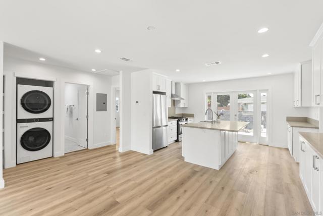 291 Ebony Avenue, Imperial Beach CA: https://media.crmls.org/mediaz/aee437e4-2d71-45d6-84da-5bc47b6ff9c1.jpg