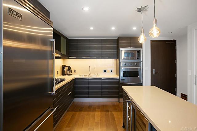 1325 Pacific Highway, San Diego CA: https://media.crmls.org/mediaz/aee48e26-6c03-48ca-959d-14105f9339a5.jpg